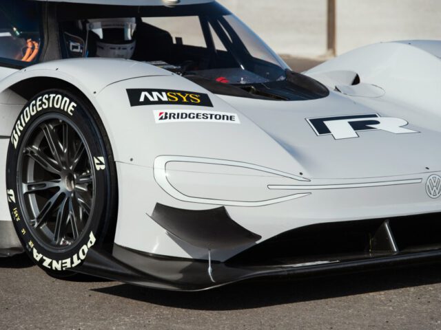 Volkswagen I.D. R auf Rekordkurs mit Bridgestone Potenza Reifen