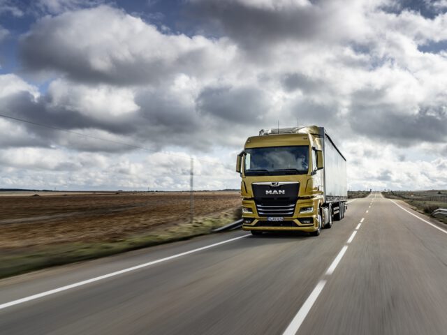 Neue MAN TGX auf Bridgestone Reifen