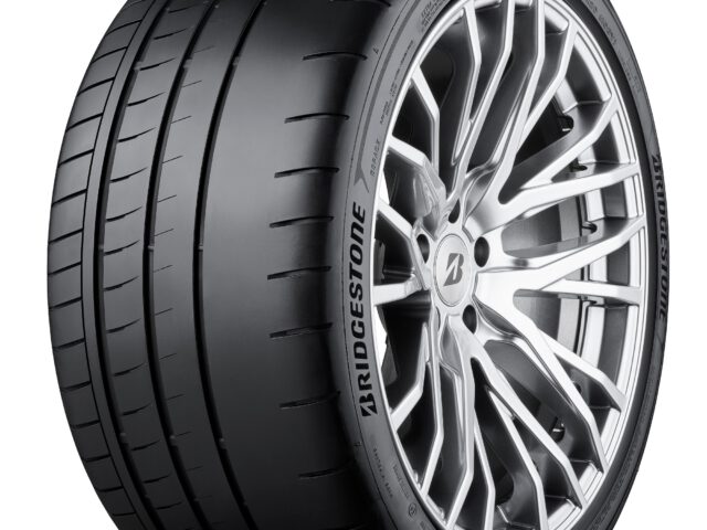 Der neue Bridgestone Potenza Race Semi-Slick