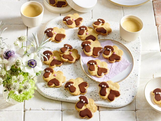 Osterschäfchen mit Schokoglasur (vegan)