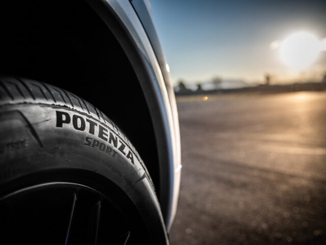 Bridgestone Potenza Sport fährt Testsieg im Sommerreifentest 2023 der Auto Zeitung ein